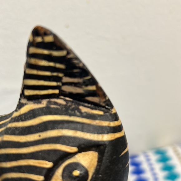 Vintage Folk Art Cat. Wooden Hand Carved and Hand Painted. Bundles like items - Picture 4 of 4